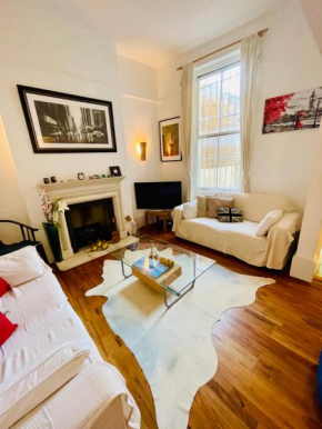 NEW! Stylish Central 3-Bed with Garden